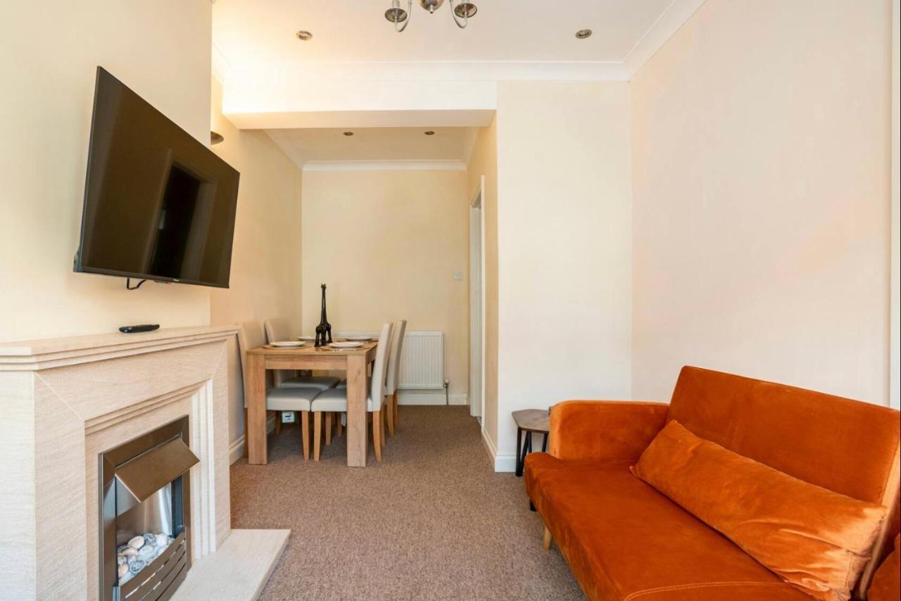 2 Bed Terraced House With Loft In Stratford London Villa Dış mekan fotoğraf